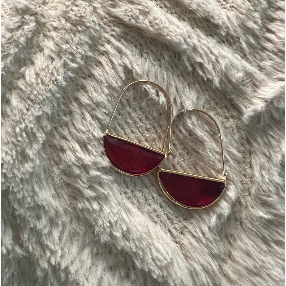 Red earrings - Picture 7 of 7